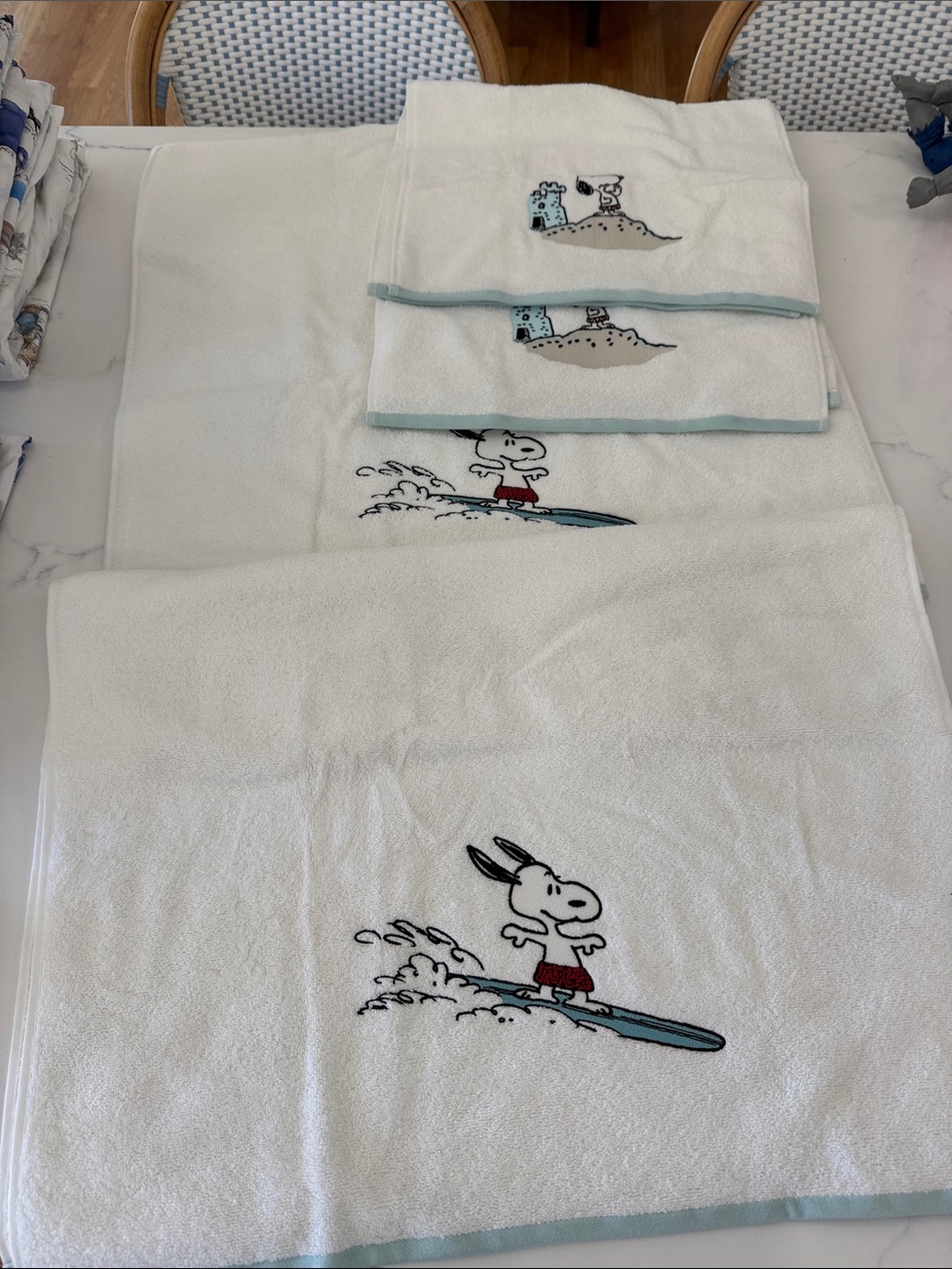 Pottery barn Kids Snoopy Towel Set